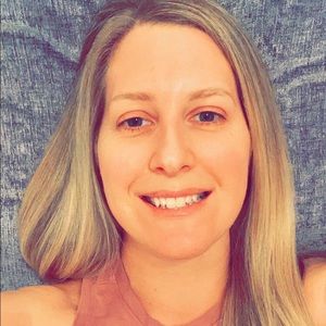 Meet your Posher, Rebecca